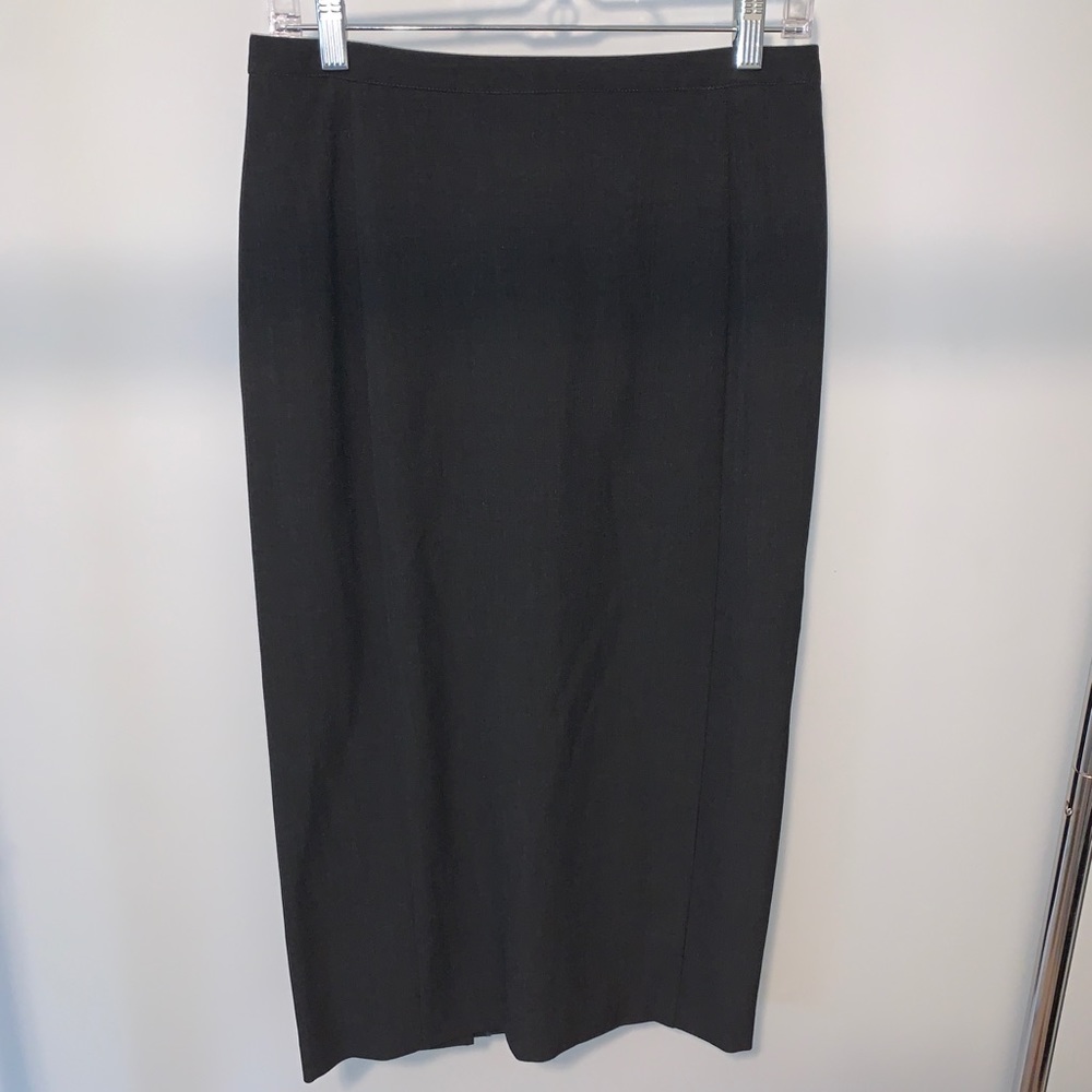 Laundry women’s black 31” skirt